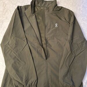 On Running Men's Dark Green Windbreaker